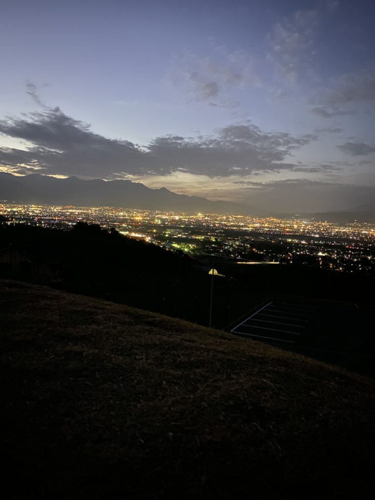 デート 山梨最強の夜景スポットは 公園 ナシヤマタロウクラブ